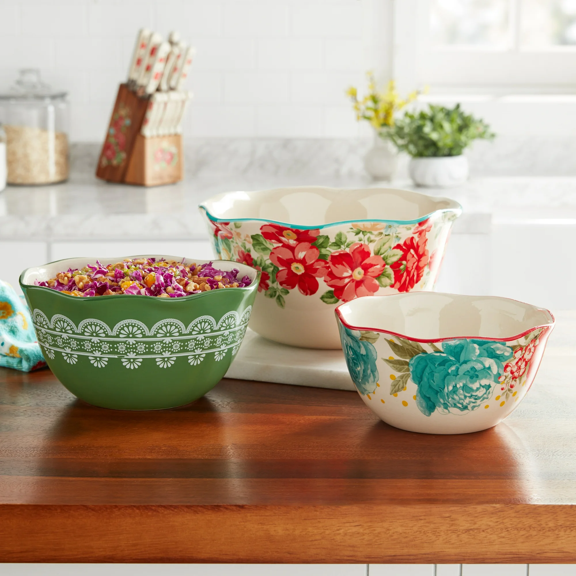 The Pioneer Woman Vintage Floral 3-Piece Serving Bowl Set The Pioneer Woman Vintage Floral 3-Piece Serving Bowl Set